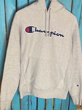 Champion reverse weave Men's Gray Hoodie Sweatshirt size large embroidered logo